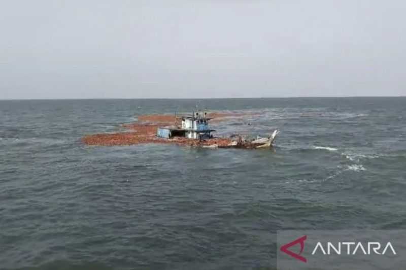 Awak Kapal dari Riau yang Tenggelam Diselamatkan MRCC Malaysia
