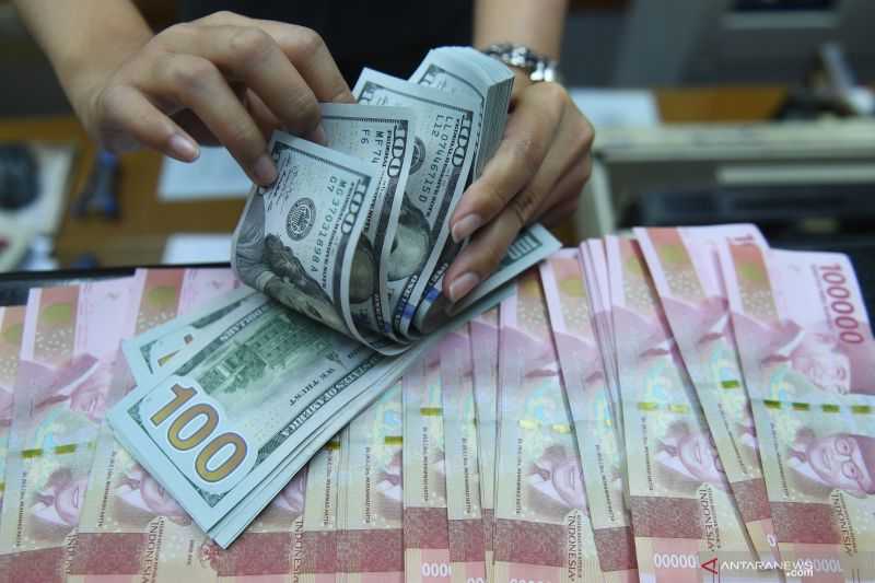 Awal Pekan Rupiah Melemah Jelang Pertemuan The Fed