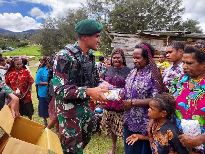 Awali Tahun 2023, Satgas Yonif Mekanis 203/AK Adakan Ibadah Bersama Warga Distrik Pirime