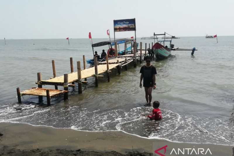 Ayo Berwisata, Sekda Semarang: Pantai Tirang Cocok untuk Healing
