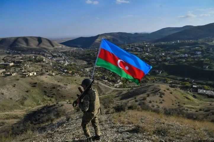 Azerbaijan Kirim Bahan Bakar untuk Warga Armenia di Karabakh