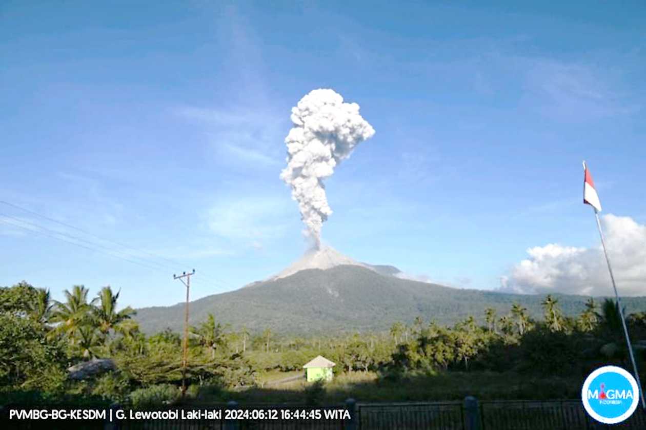 Badan Geologi: Empat Desa Waspada Debu Vulkanik Erupsi Gunung Lewotobi