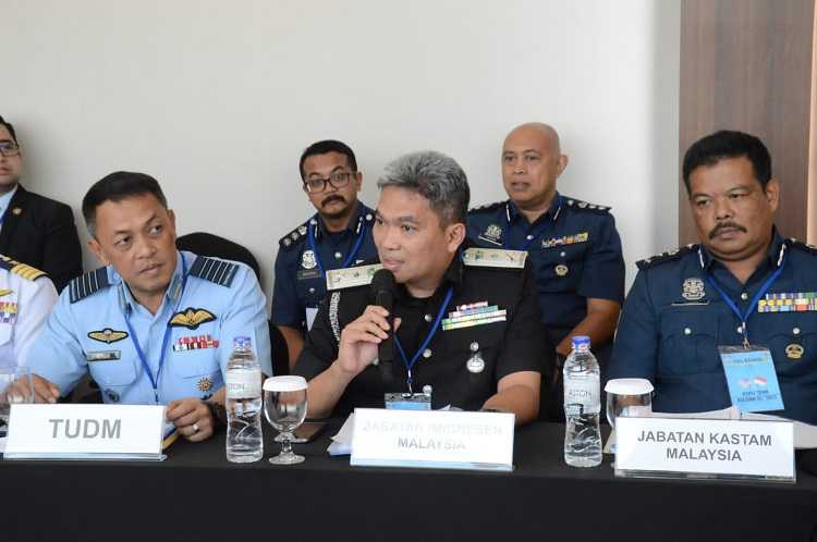Bakamla RI Bersama Delegasi TPOM Malaysia Adakan Rapat Koordinasi di Batam