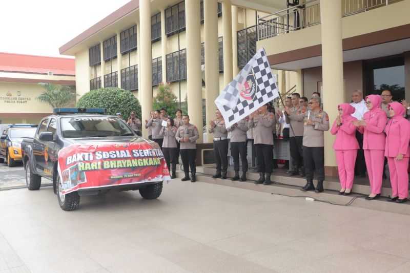 Bakti Sosial Polda Sulut Sasar Masyarakat Kurang Mampu