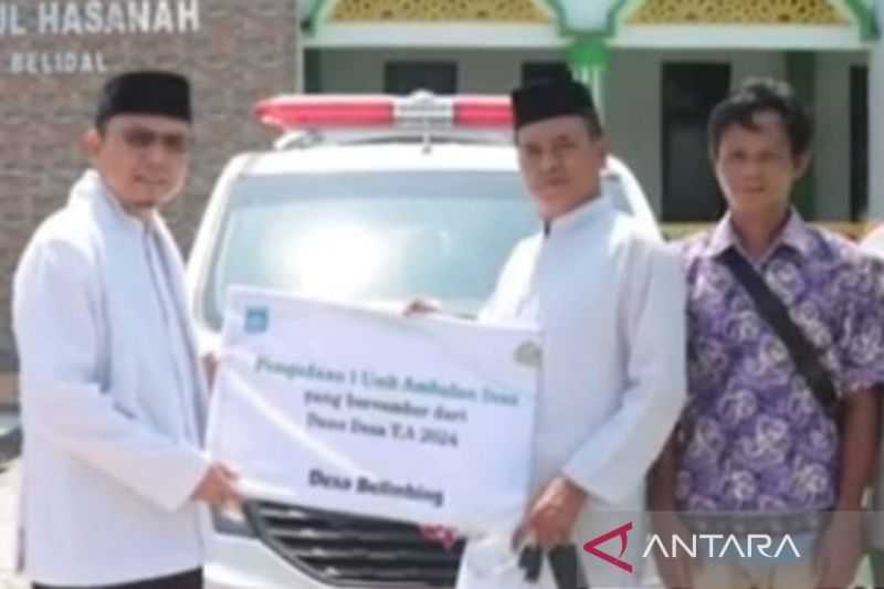 Bangka Tengah serahkan bantuan mobil ambulans desa