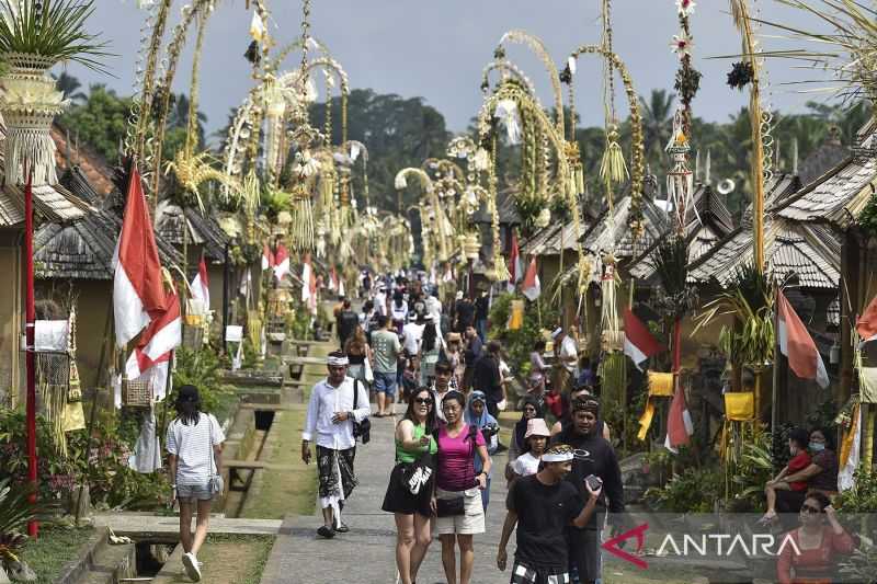 Bangli Terima Penghargaan dari CNN sebagai Desa Wisata Terkemuka 2024