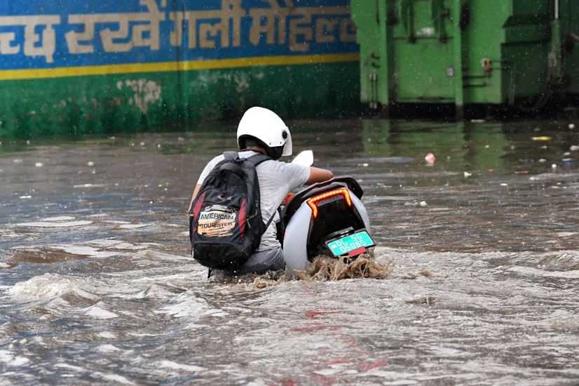 Banjir Akibat Hujan Sangat Deras Rendam India Utara, 9 Orang Tewas