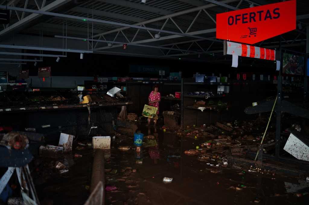 Banjir Bandang di Spanyol Tewaskan 64 Orang, Curah Hujan 8 Jam Setara Satu Tahun 4