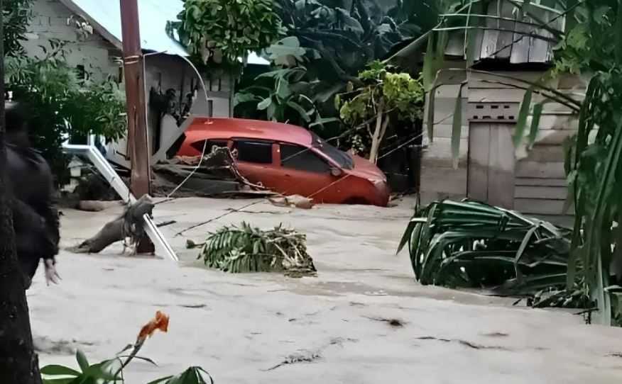 Banjir Bandang Terjang 2 Desa di Parigi Moutong Sulteng