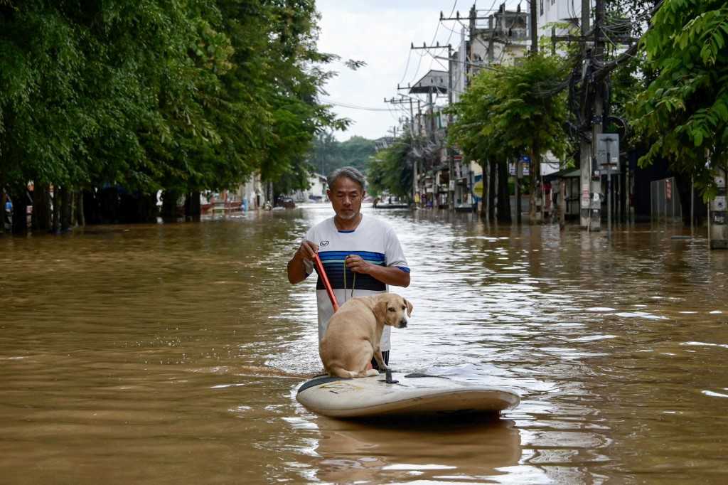 Banjir Bandang Tewaskan Tiga Orang di Thailand Utara 3