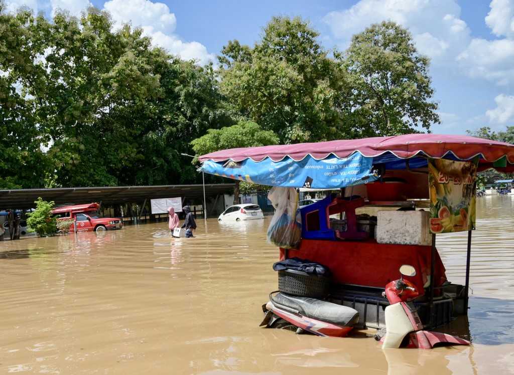 Banjir Bandang Tewaskan Tiga Orang di Thailand Utara 5