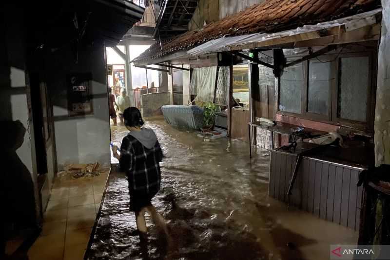 Banjir Braga, Pj Wali Kota Bandung Sebut Banjir Dipicu Tanggul Jebol