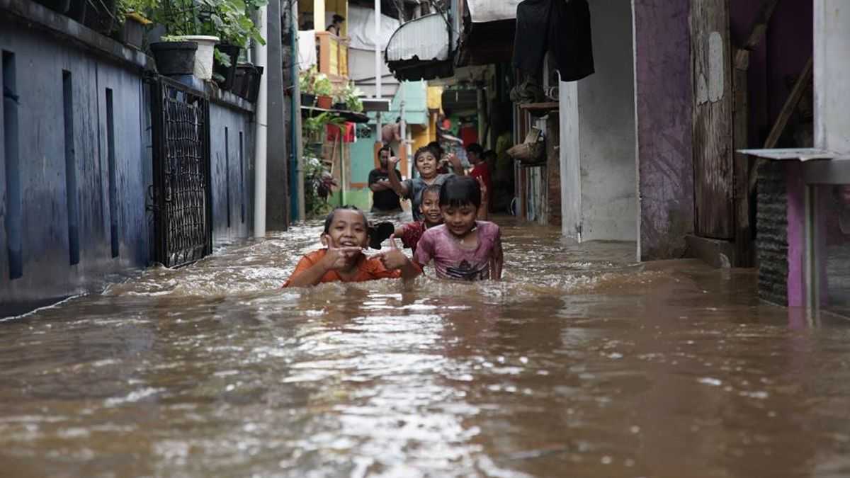 Banjir Jakarta Semakin Parah, 91 RT Sudah Terendam Banjir