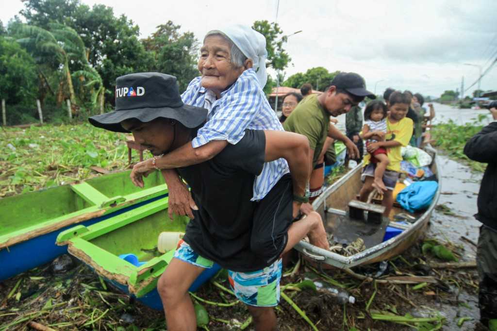 Banjir Landa Filipina akibat Badai, Ribuan Warga Dievakuasi dan 14 Korban Jiwa 2