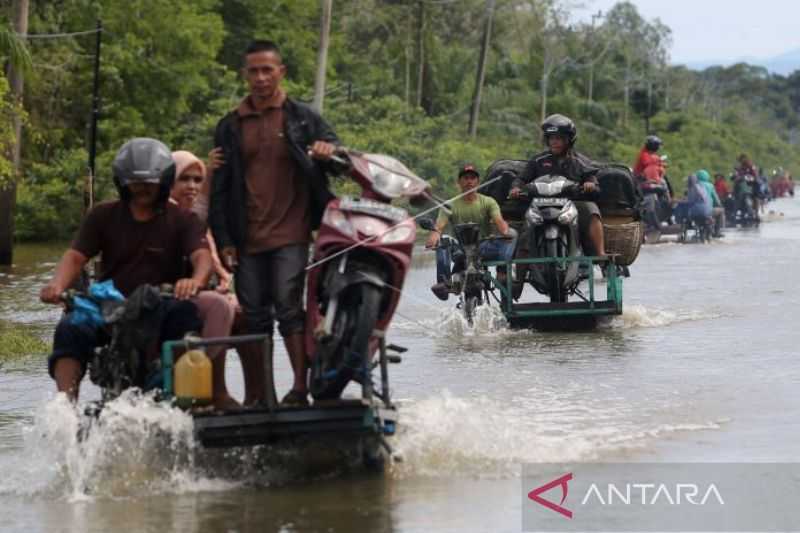 Banjir Meluas, Rendam Lima Kecamatan di Aceh Barat, 2.945 Warga Jadi Korban