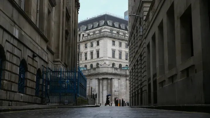Bank of England Menaikkan Suku Bunga 50 Basis Poin untuk Mengatasi Gelombang Inflasi