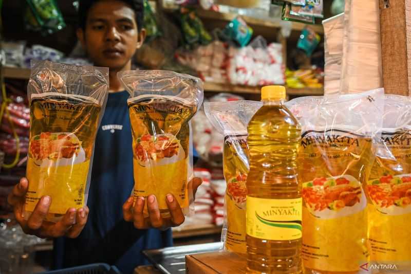 Bapanas Catat Harga Pangan Hari ini: Minyak Goreng Rp18.250 per Liter