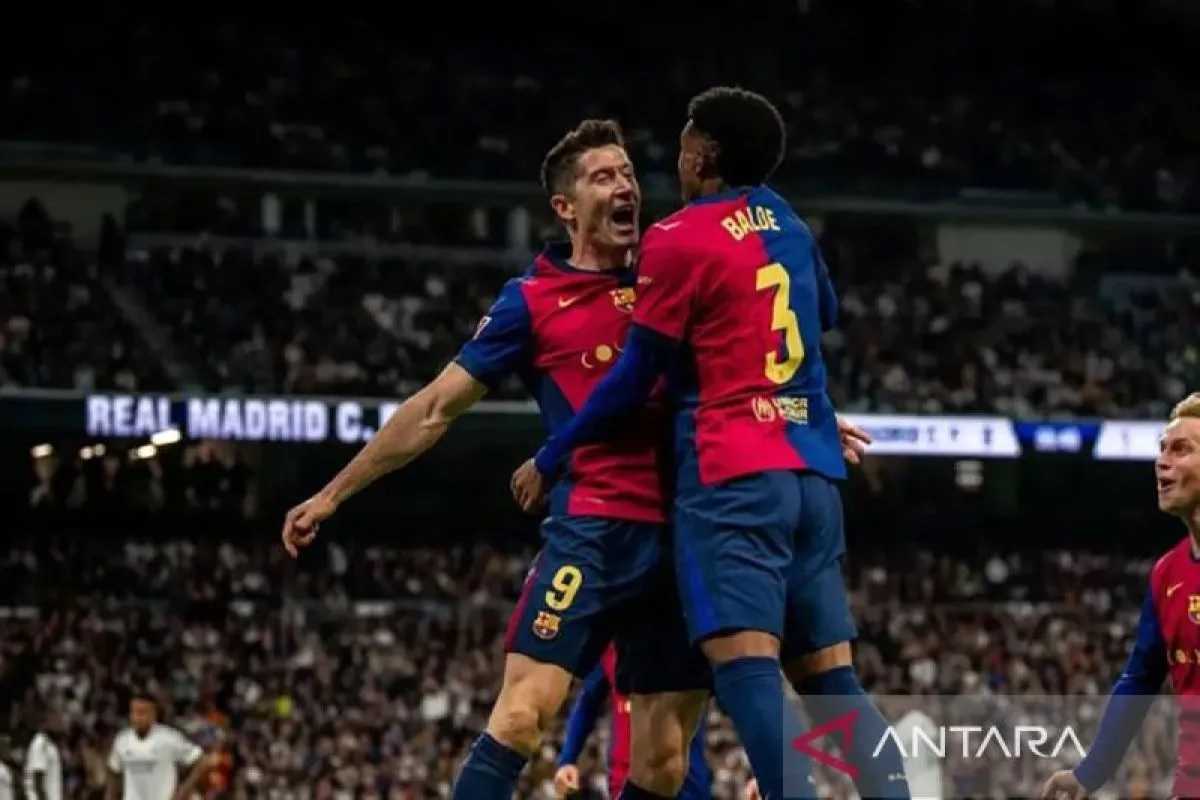 Barcelona Permalukan Madrid 4-0 di Laga El Clasico Pertama