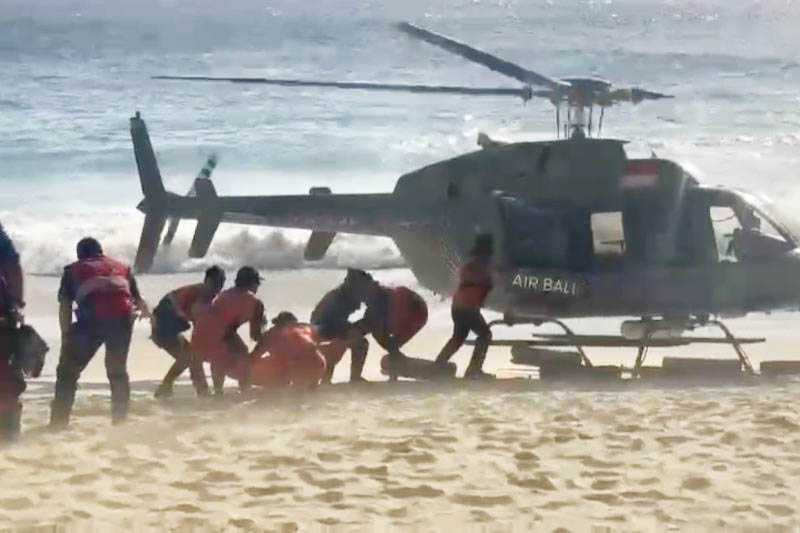 Basarnas Bali evakuasi wisman Qatar hanyut di Pantai Kelingking