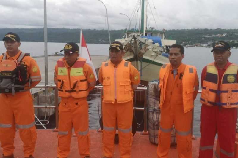 Basarnas Cari Tiga Penumpang Kapal Mati Mesin di Buton Selatan