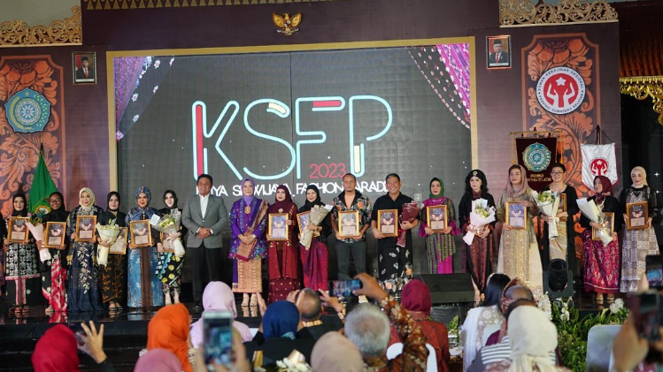Batik Muara Enim Tampil di KSFP 2023, Masyarakat Diajak Gali Potensi Seni Kriya