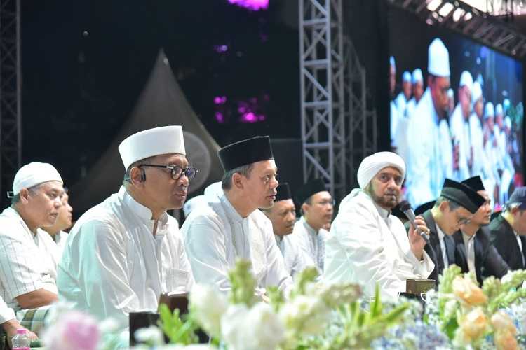 Bawaslu Jateng Bershalawat, Kajati Jateng dan Habib Syech Tegas Tolak Politik Uang di Pilkada 2024