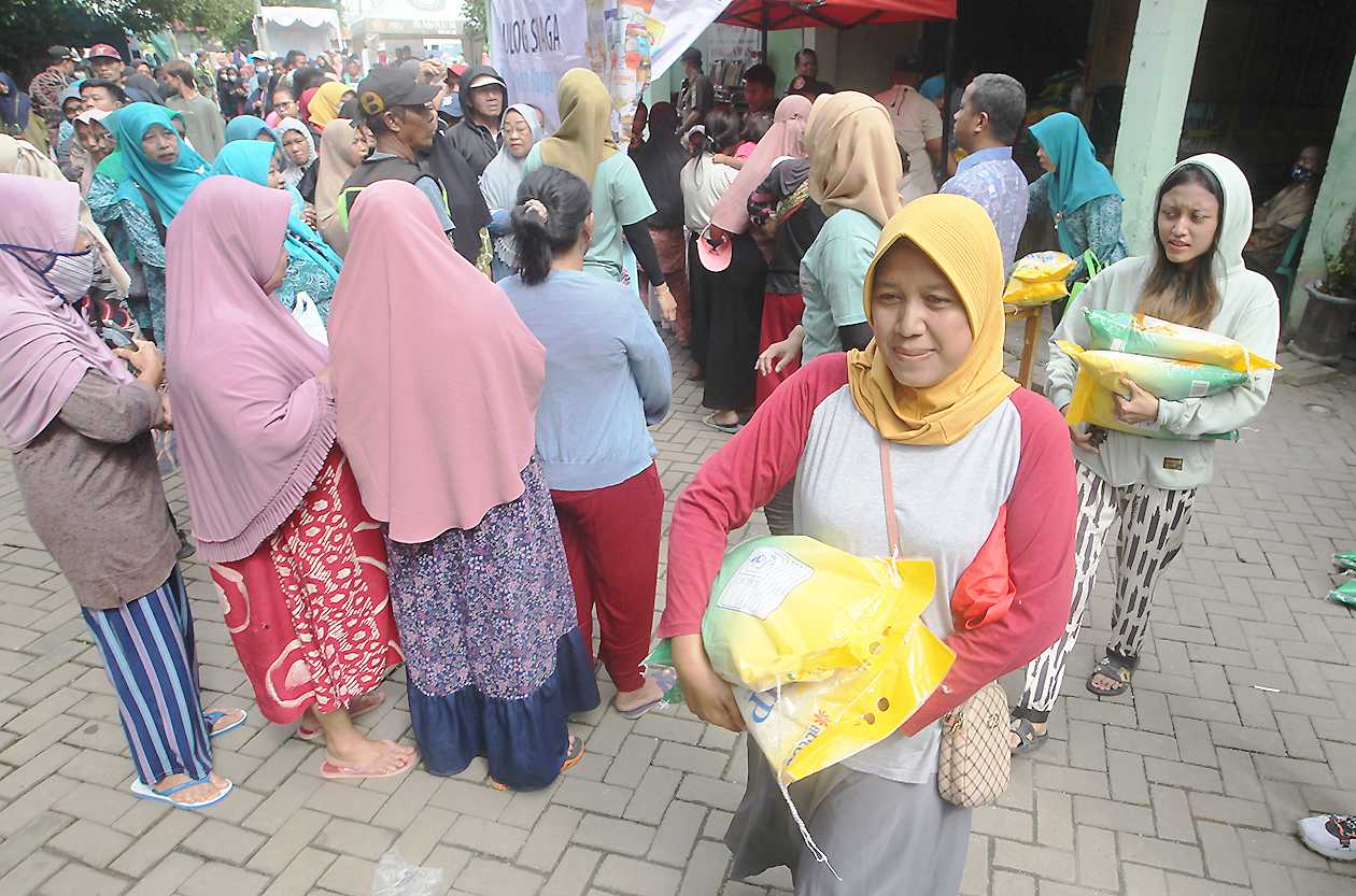 Bazar Beras Murah untuk Menstabilkan Harga