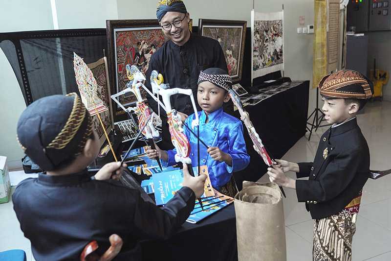 Belajar Menjadi Dalang di Hari Wayang Nasional