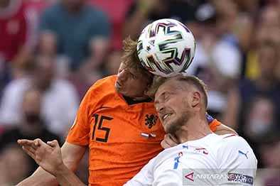 Belanda Menang Meyakinkan Atas Yunani dengan Skor 3-0