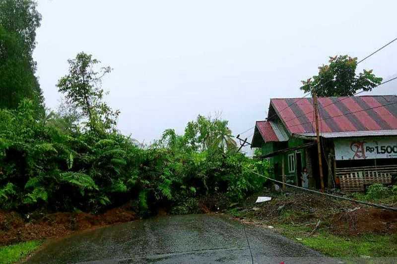 Bencana Longsor Membuat Satu Desa di Gorontalo Utara Terisolir