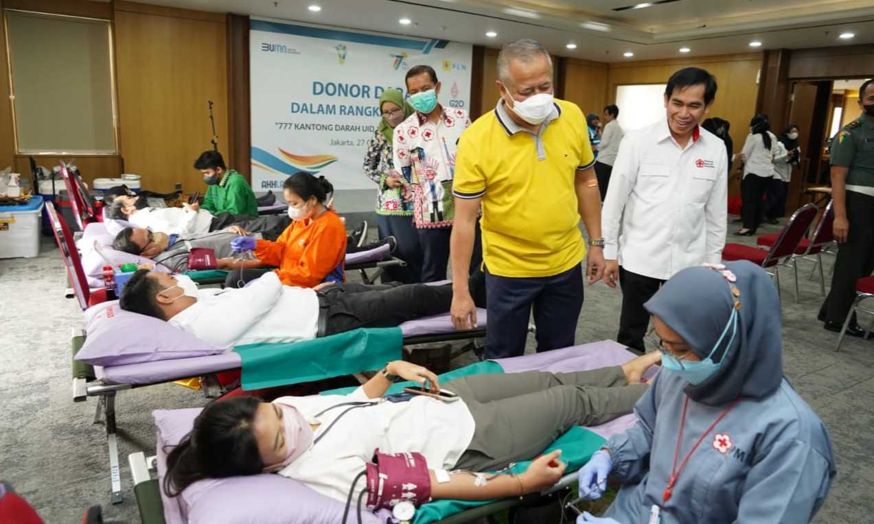 Berbagi 777 Kantong Darah untuk Indonesia di Hari Listrik Nasional