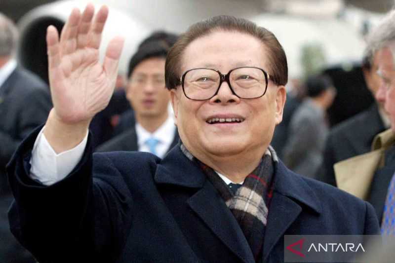 Berduka, Tiongkok Kibarkan Bendera Setengah Tiang untuk Mendiang Jiang Zemin