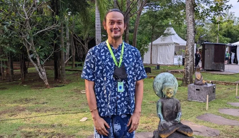 Beri Napas Baru untuk Patung Batu di Art Jakarta Gardens