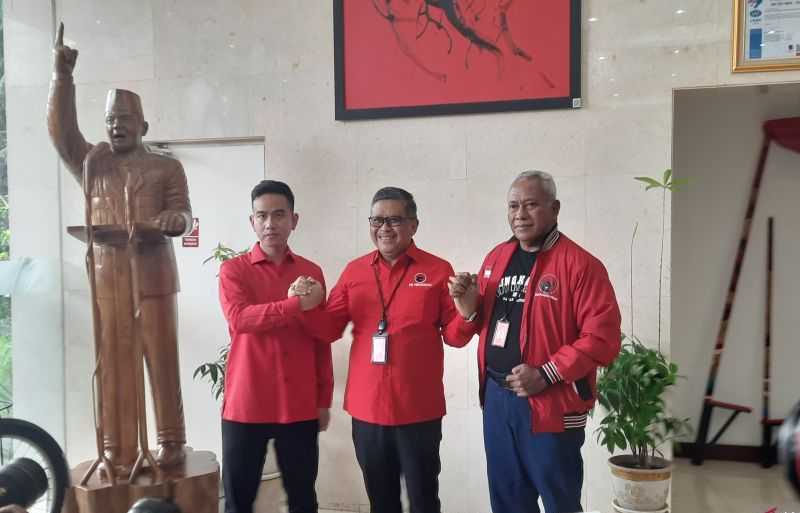 Berikan Klarifikasi Terkait Pertemuannya dengan Prabowo, Gibran Tegaskan Ikuti Arahan Megawati