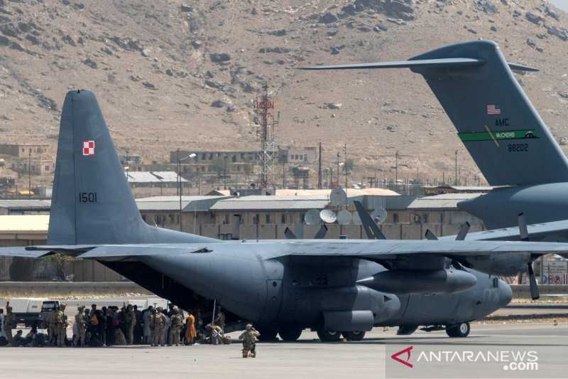 Berita Duka, Ternyata yang Jatuh dari Pesawat AS dan Tewas di Kabul Ini Pesepak Bola Afghanistan