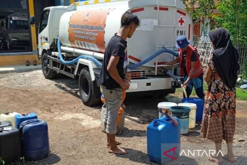 Berita Gembira, Cianjur Lanjutkan Penyaluran Bantuan Air Sampai Musim Hujan Datang