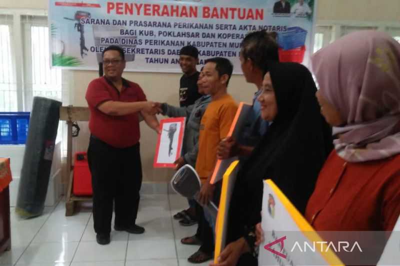 Berita Gembira, Nelayan Daerah Ini Dapat Bantuan Fasilitas Penangkapan Ikan