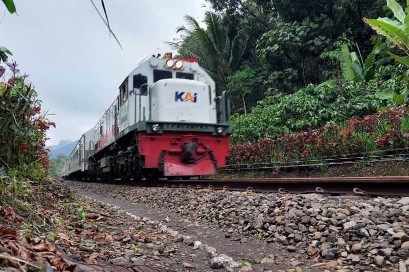 Berita Melegakan, KAI Daop 9 Jember Pastikan Jalur Rel Kereta Aman Pascagempa Tuban