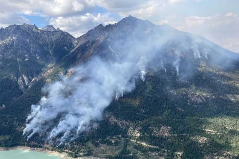 Berita Terbaru, Kemlu Pastikan Tak Ada WNI Jadi Korban Kebakaran Hutan di Kanada