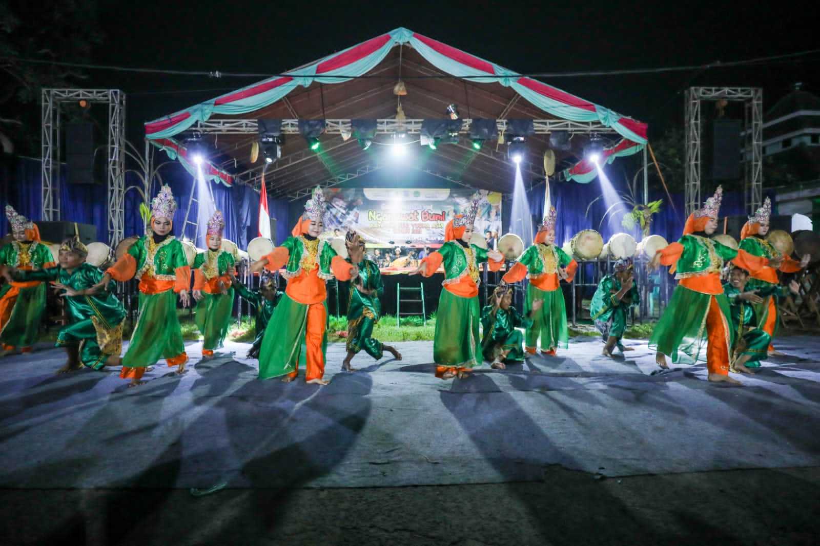 Berkat Gardu Ganjar Acara Ngaruwat Bumi Kampung Seni Yudha Asri Banten Lebih Meriah