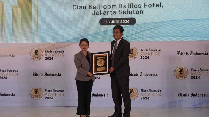 Berkat Kinerja Positif, United Tractors Raih Bisnis Indonesia Award 2024