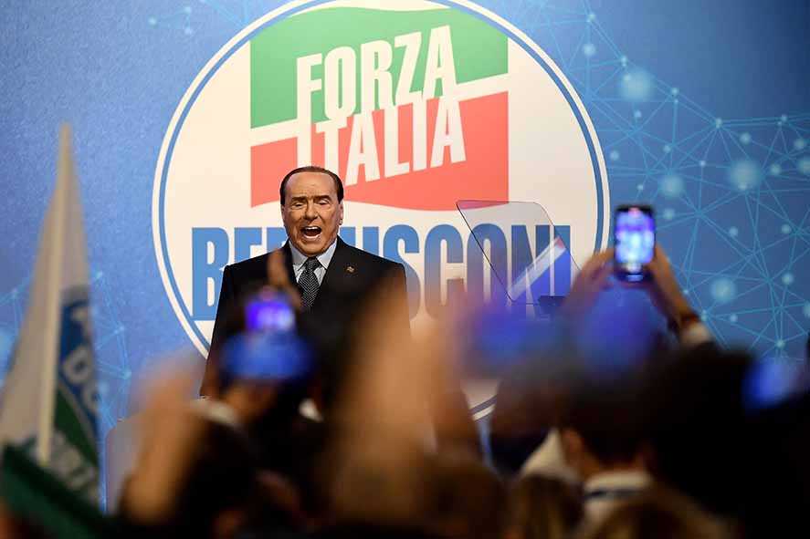 Berlusconi Siap Kembali  ke Panggung Politik