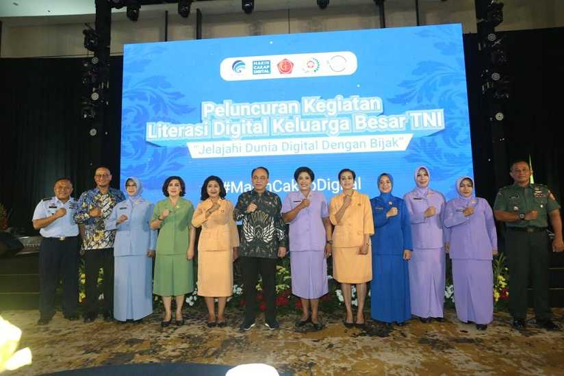 Bersama Dharma Pertiwi, Kemenkominfo Upayakan Pemerataan Literasi Digital