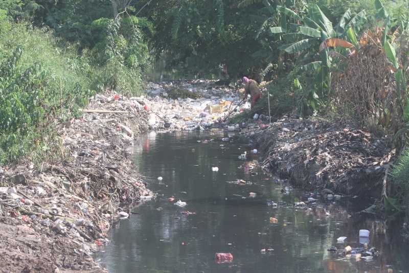 Bersihkan Sampah Kali