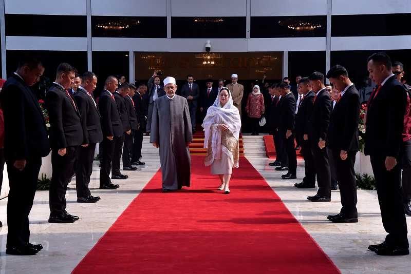 Bertemu Grand Sheikh Al-Azhar, Ketua DPR RI Bahas Moderasi Islam dan Perdamaian Dunia