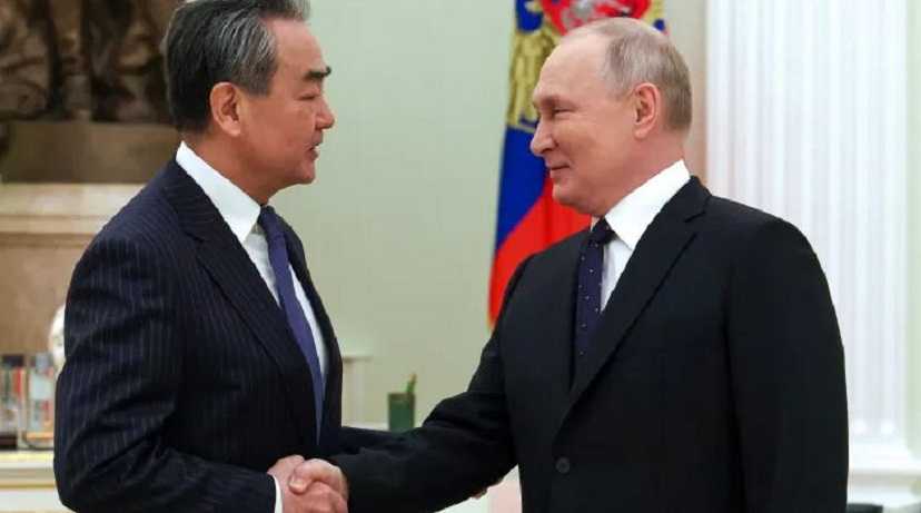 Bertemu Putin, Wang Yi Sebut Beijing-Moskow Harus Perdalam Kerja Sama