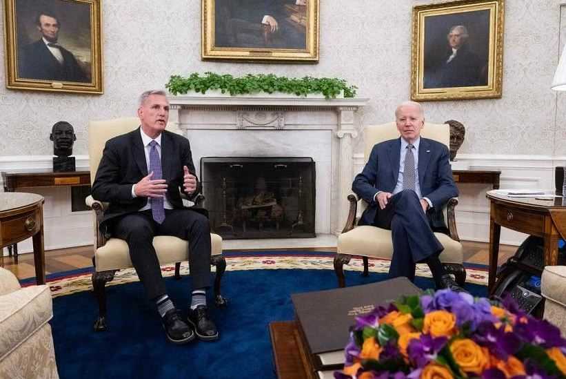 Biden dan McCarthy Capai Kesepakatan Plafon Utang, Kongres Putuskan Rabu