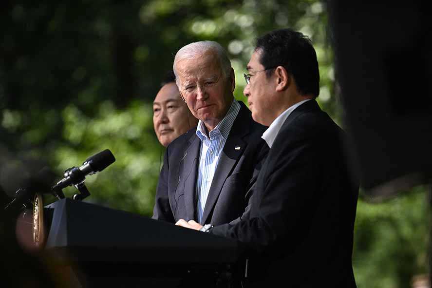 Biden Sambut Era Baru Kerja Sama dengan Jepang dan Korsel