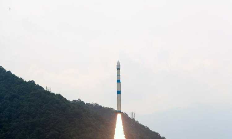 Bikin Cemas! AS Diminta Waspada Usai Tiongkok Terbangkan Satelit Misterius, Washington Ketar-ketir?