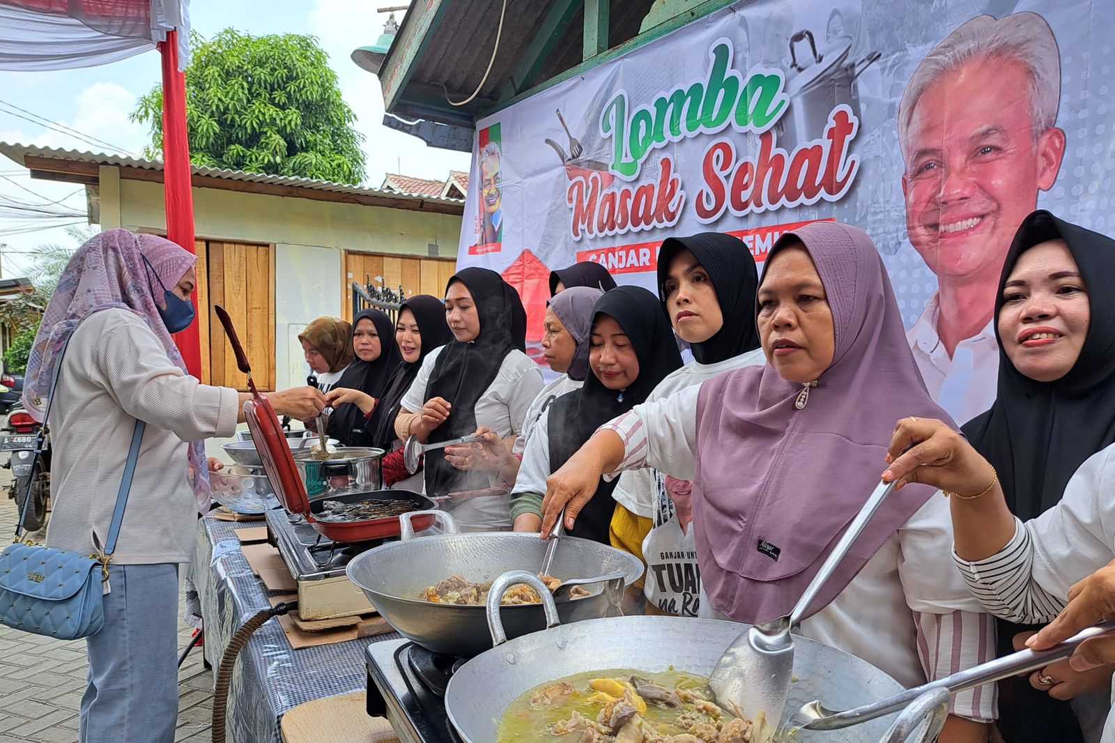 Bikin Warga Guyub, Relawan Ganjar untuk Semua Gelar Lomba Masak Sehat bagi Ibu-Ibu di Kota Tangerang